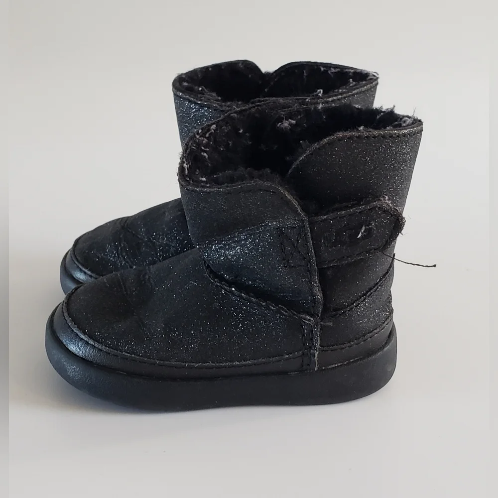 Ugg Toddler Black Sparkle Bootie Size 4 / 5